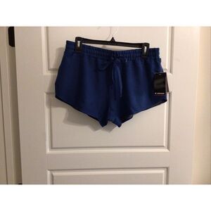 Colosseum Women's Navy Shorts‎ Size M